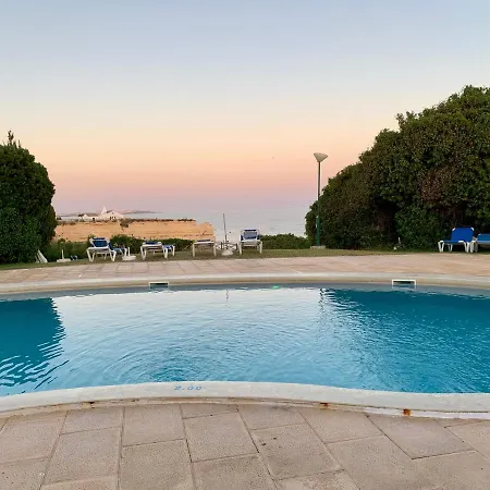 Castelo Da Esperanca Na Sra Da Rocha