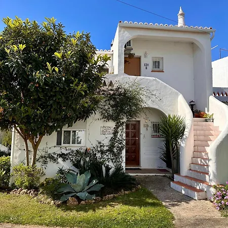 Castelo Da Esperanca Na Sra Da Rocha